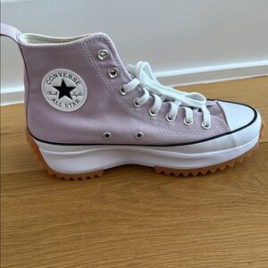 Converse Run Star Hike Platform in Pink (Size 9.5)